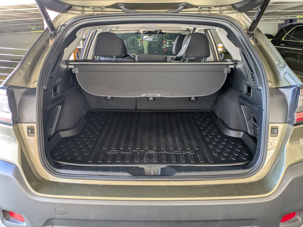 Used 2025 Subaru Outback Premium image 26