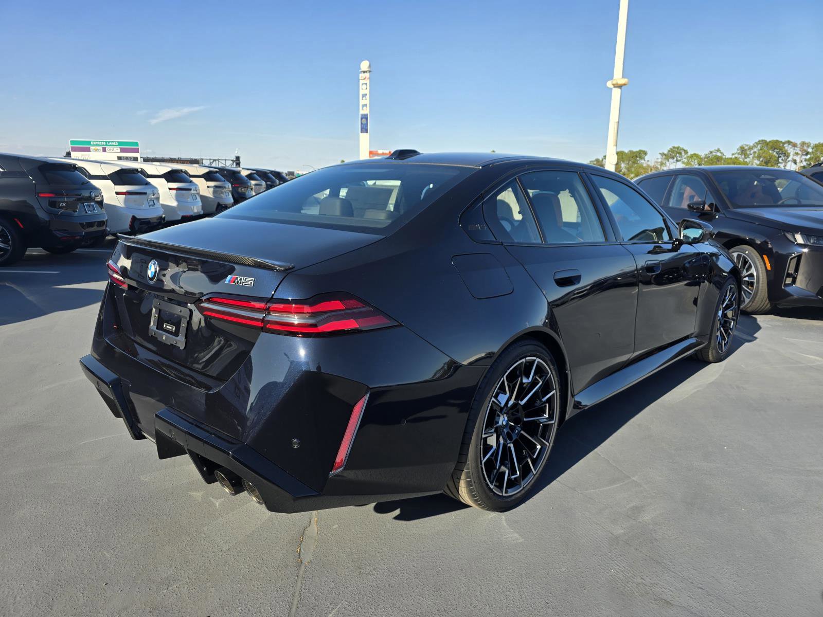 New 2026 BMW M5 w/ Carbon Package image 2