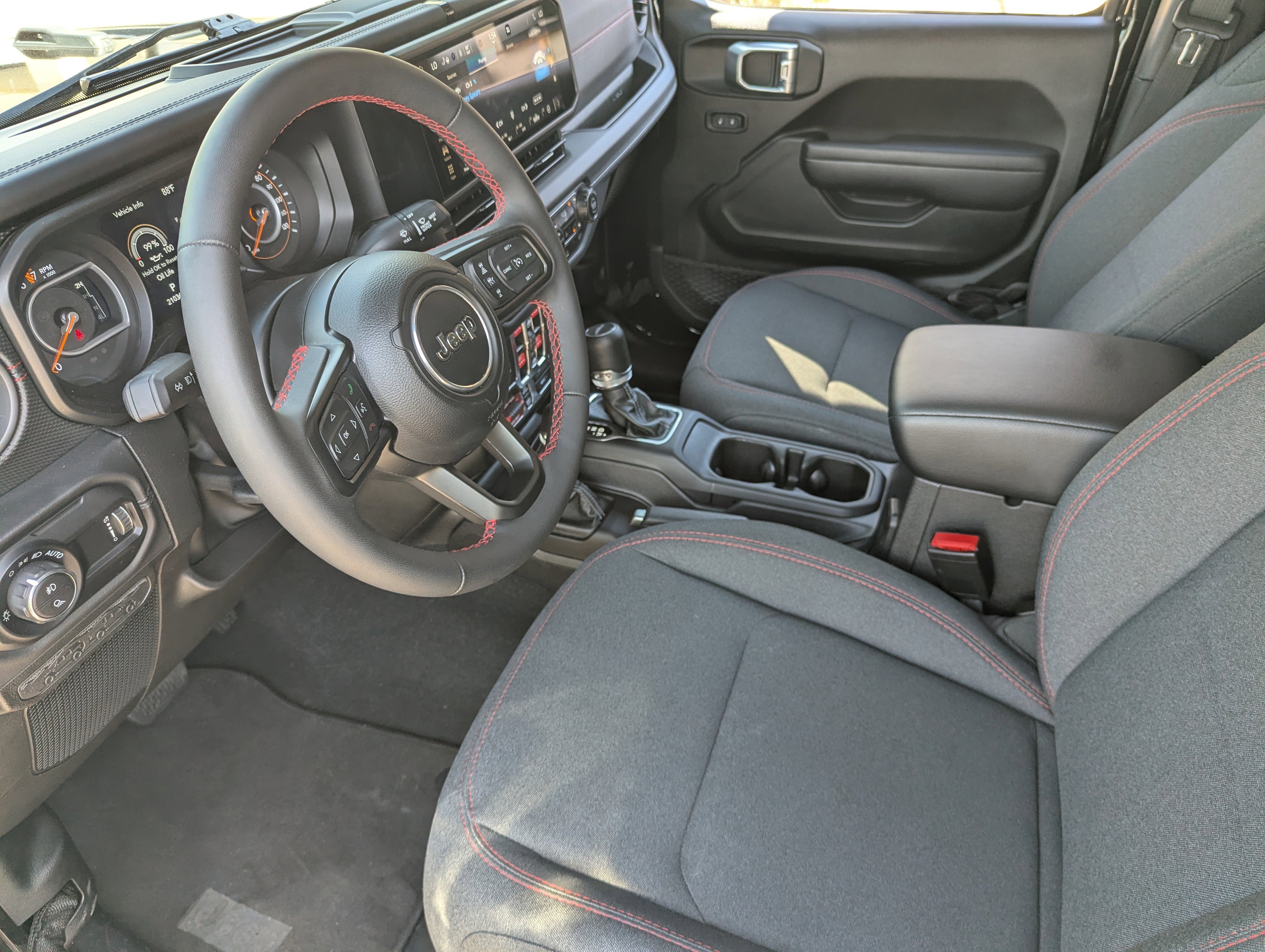 Used 2024 Jeep Gladiator Rubicon w/ Convenience Group image 20