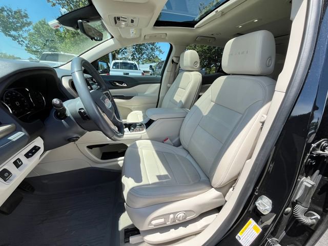 Used 2021 GMC Acadia Denali w/ Denali Technology Package FWD image 9