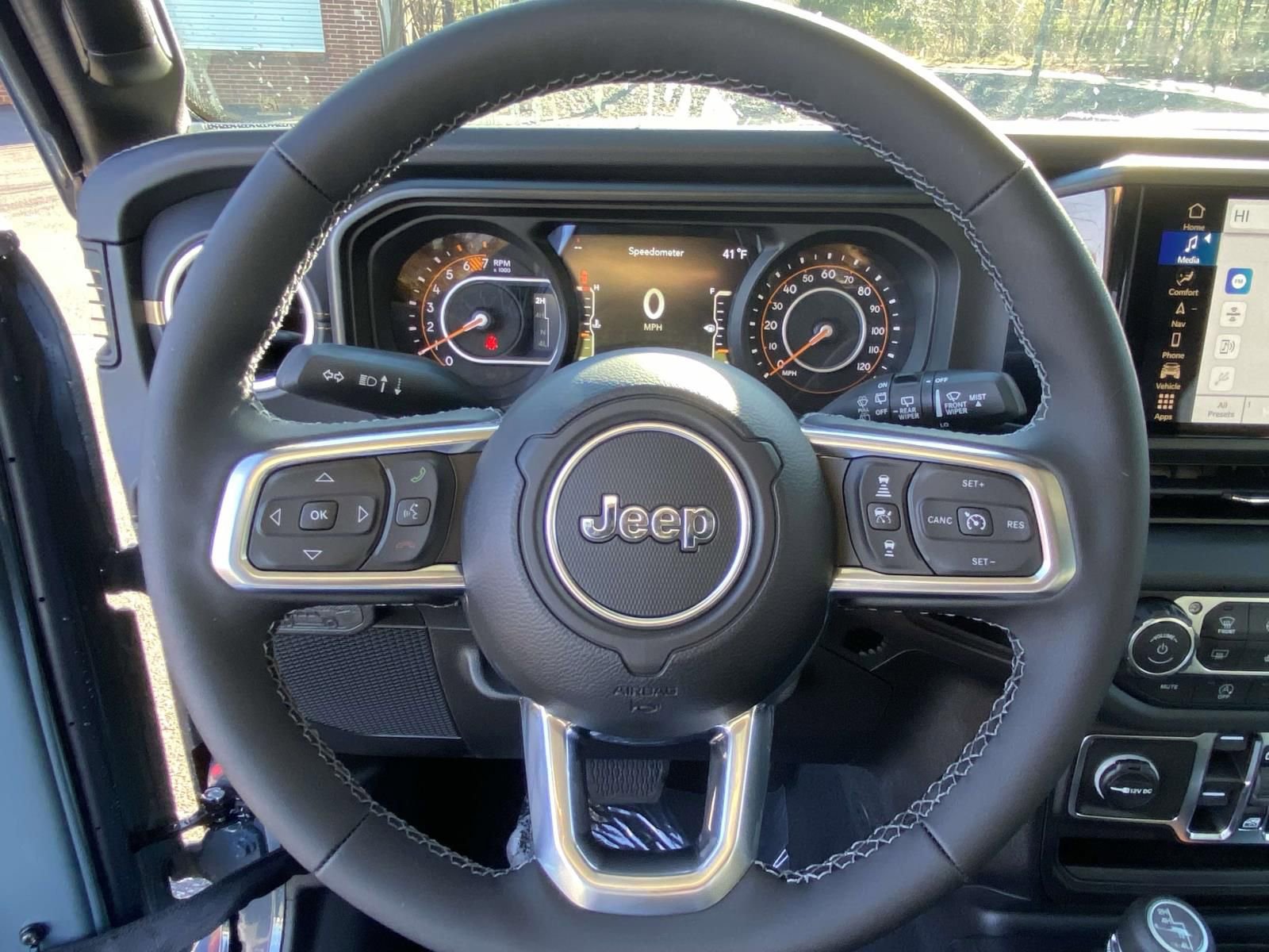 New 2026 Jeep Wrangler Unlimited Sahara AWD/4WD image 18