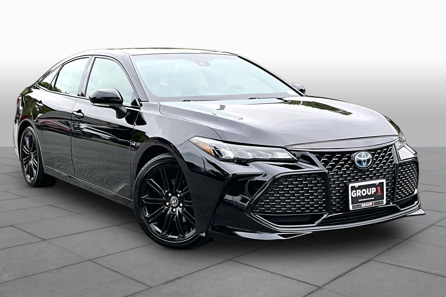 Used 2022 Toyota Avalon XSE FWD image 3