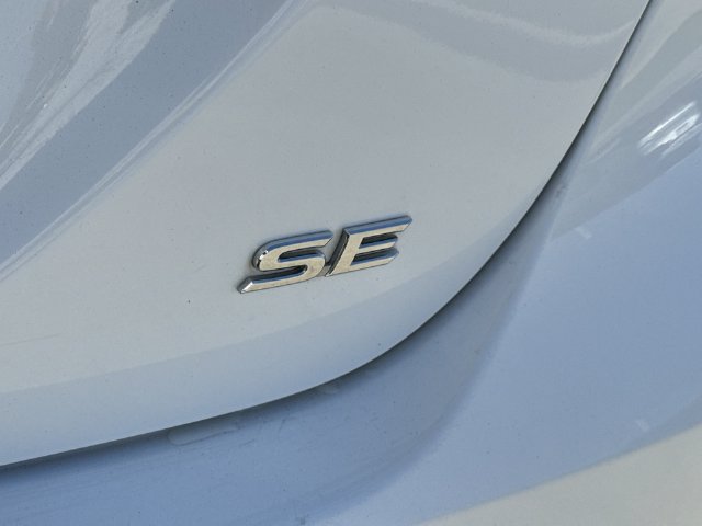 Used 2023 Toyota Camry SE FWD image 13