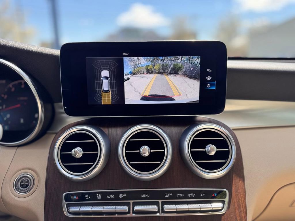 Used 2022 Mercedes-Benz GLC 300 4MATIC w/ Premium Package Lite image 15
