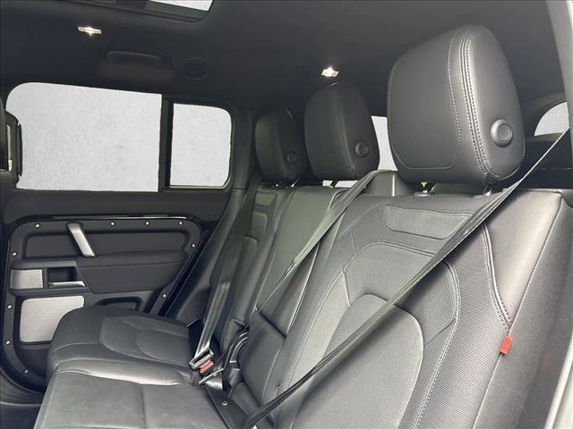 Used 2023 Land Rover Defender 130 X-Dynamic SE AWD/4WD image 19