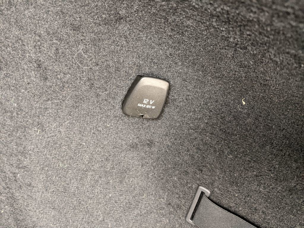 Certified 2024 Volvo XC90 T8 Ultimate w/ Protection Package Premier image 28