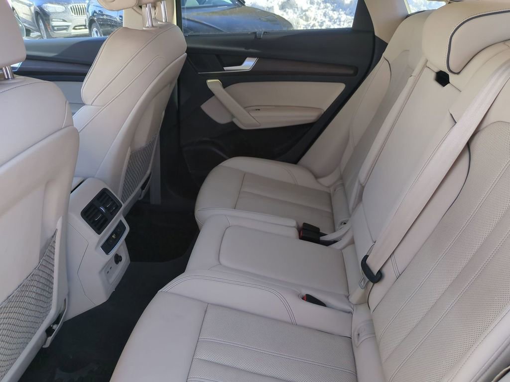 Used 2024 Audi Q5 e Premium Plus image 30