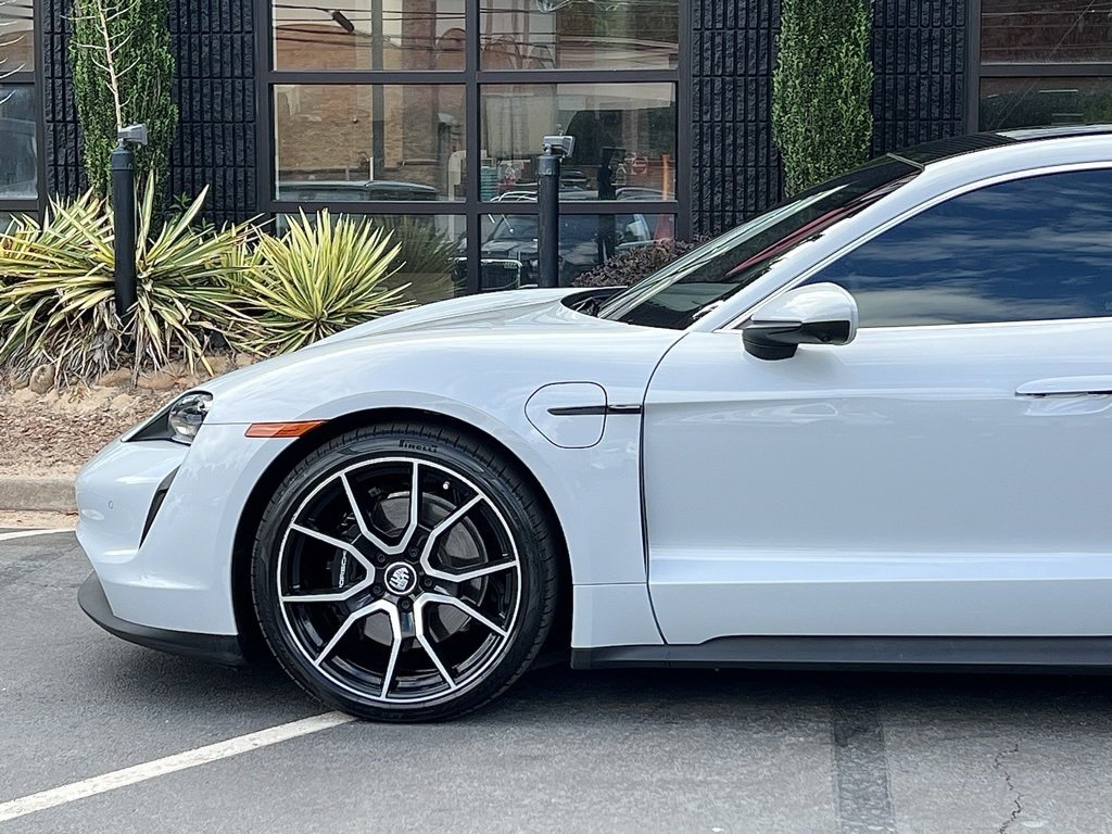 Used 2024 Porsche Taycan 4S image 9