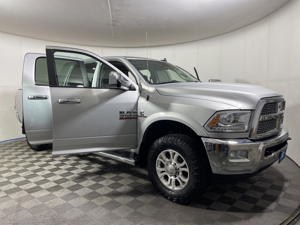 Used 2016 RAM 3500 Laramie image 9