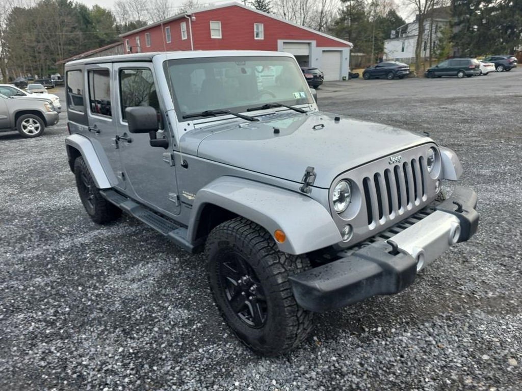 Used 2014 Jeep Wrangler Unlimited Sahara w/ Connectivity Group image 3
