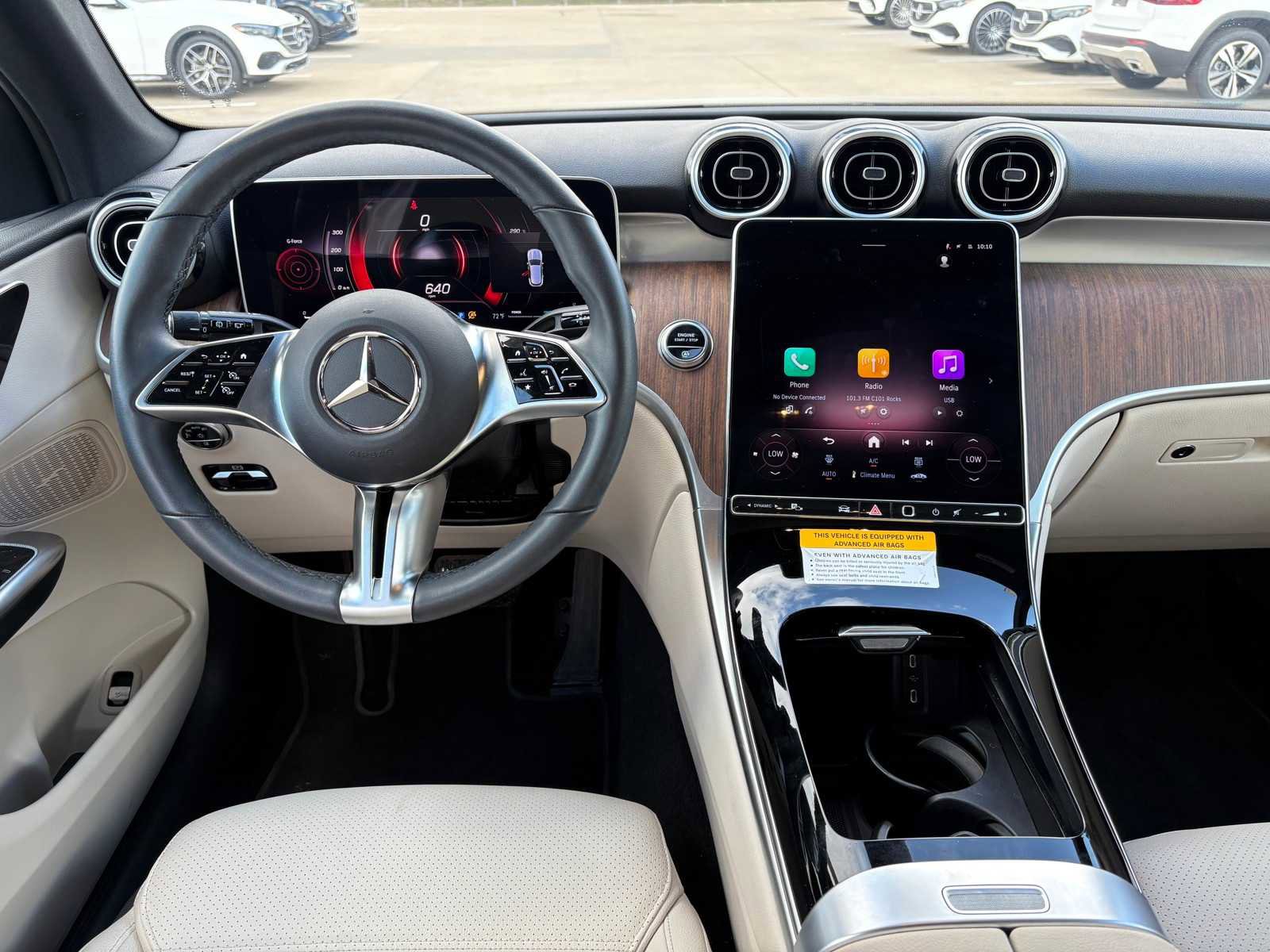 Used 2025 Mercedes-Benz GLC 300 4MATIC image 12