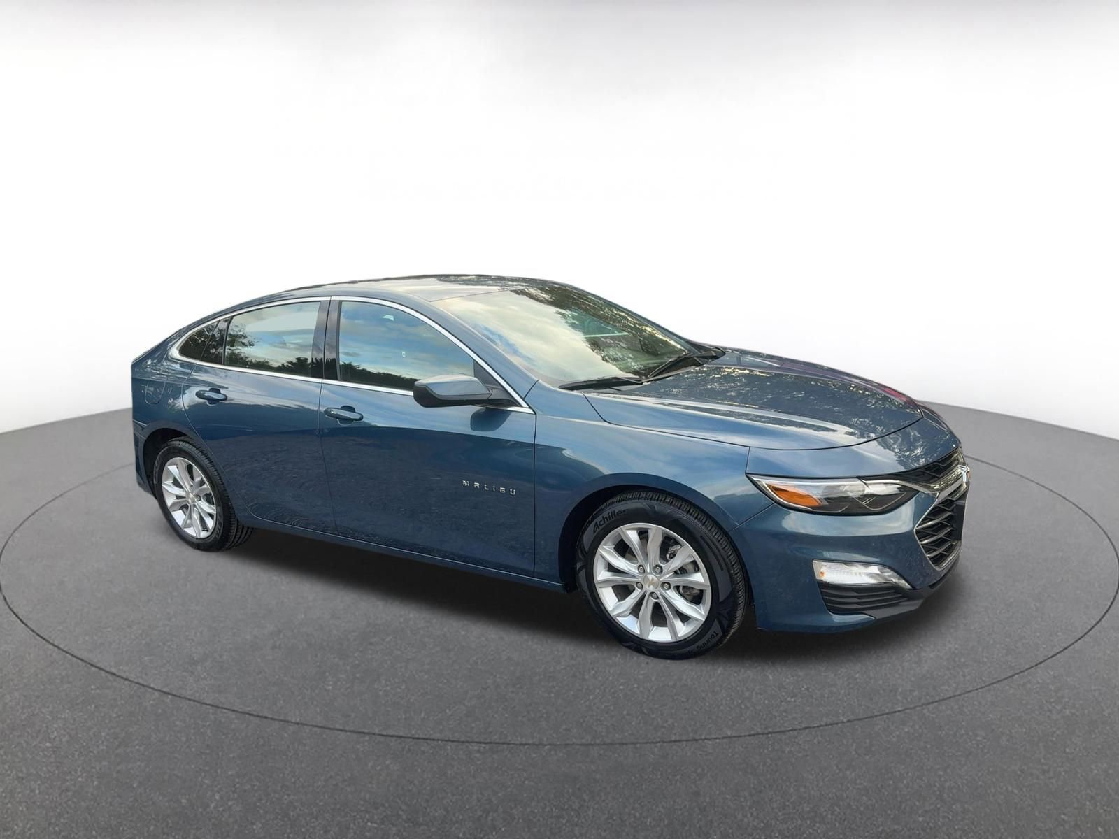 Used 2024 Chevrolet Malibu LT video 2