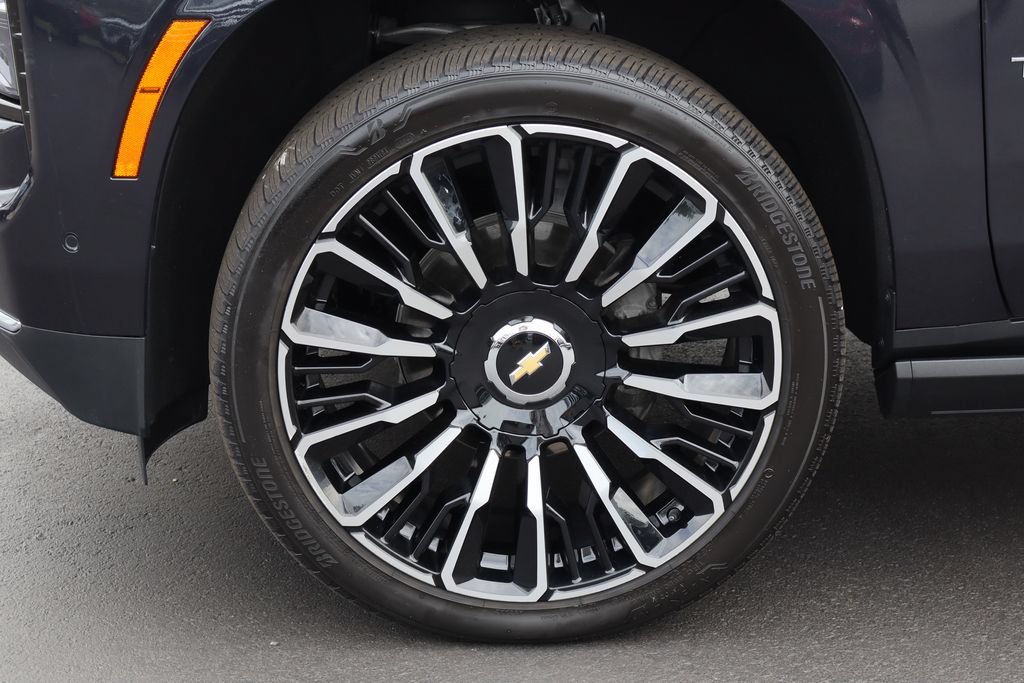 Certified 2025 Chevrolet Tahoe High Country AWD/4WD image 38