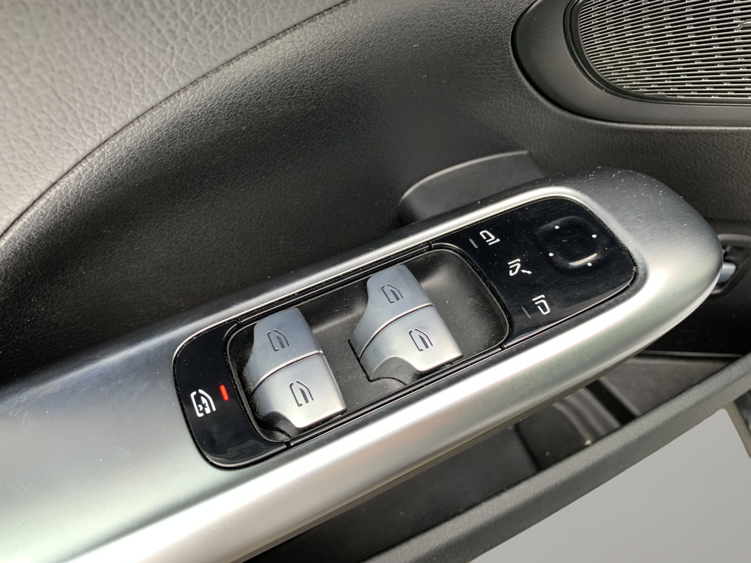 Used 2022 Mercedes-Benz C 300 4MATIC Sedan w/ Exclusive Trim Package image 25