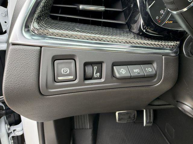 New 2026 Cadillac XT5 Sportv w/ LPO, Floor Liner Package image 12