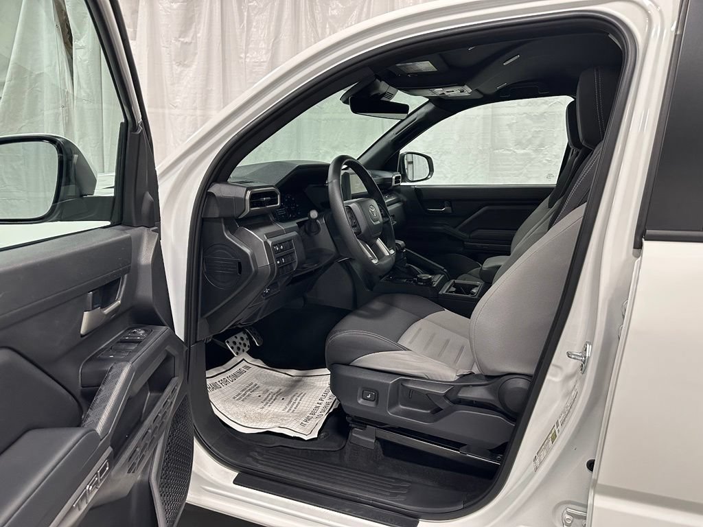 Used 2026 Toyota Tacoma TRD Sport AWD/4WD image 10