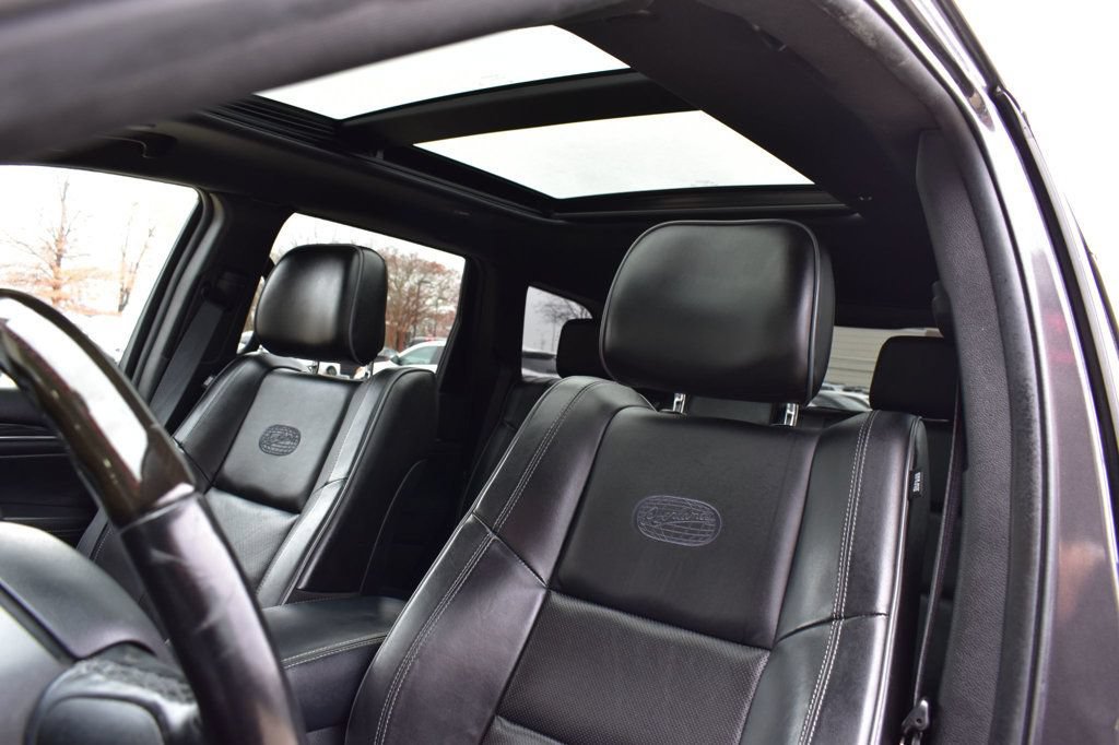 Used 2020 Jeep Grand Cherokee Overland RWD image 15