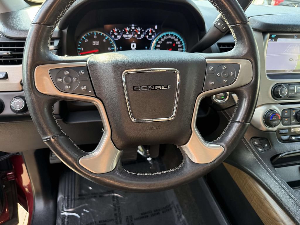 Used 2018 GMC Yukon Denali w/ Denali Ultimate Package AWD/4WD image 21