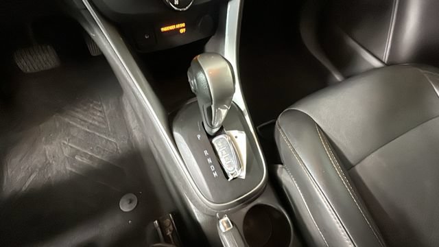 Used 2017 Chevrolet Trax LT w/ LT Convenience Package FWD image 21