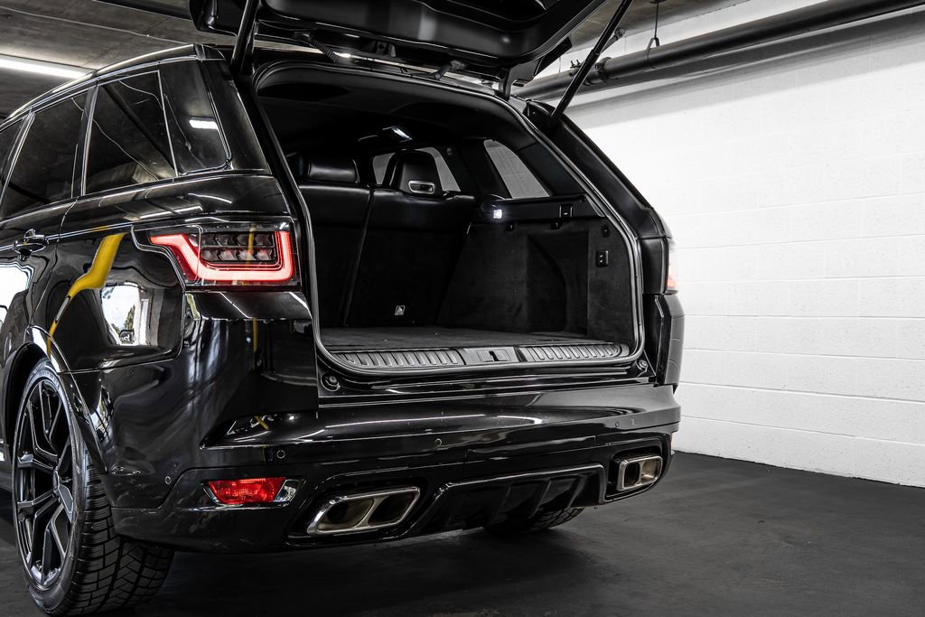 Used 2020 Land Rover Range Rover Sport SVR image 17