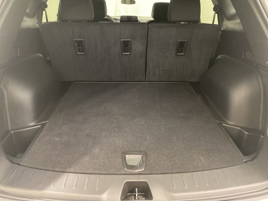 Used 2025 Chevrolet Blazer LT image 8
