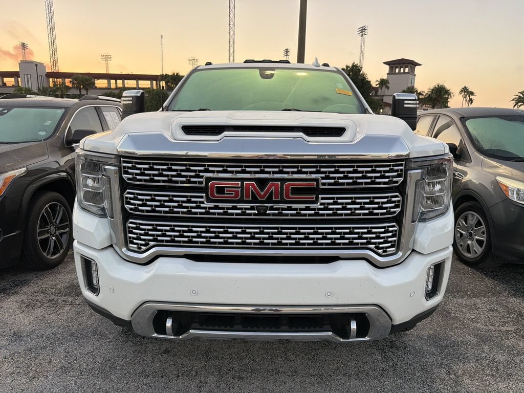 Used 2020 GMC Sierra 2500 Denali w/ Denali Ultimate Package AWD/4WD image 2