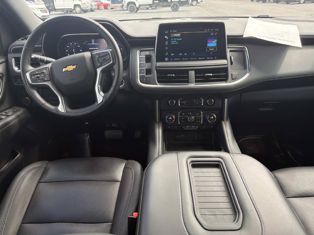 Used 2024 Chevrolet Suburban LT w/ Luxury Package AWD/4WD image 17