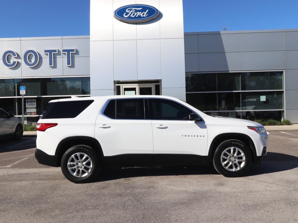 Used 2021 Chevrolet Traverse LS FWD image 18