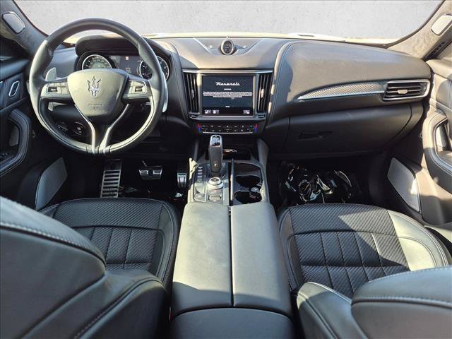 Used 2022 Maserati Levante Trofeo AWD/4WD image 17