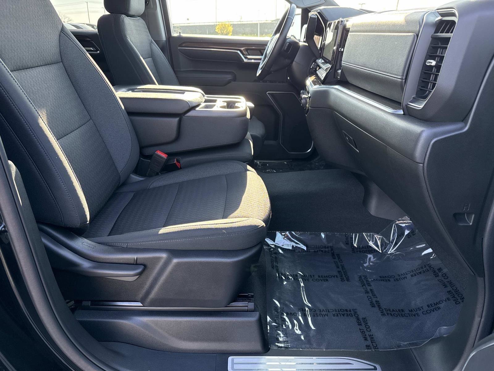 Used 2022 Chevrolet Silverado 1500 LT AWD/4WD image 18