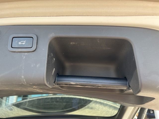 Used 2018 Land Rover Discovery Sport SE image 23