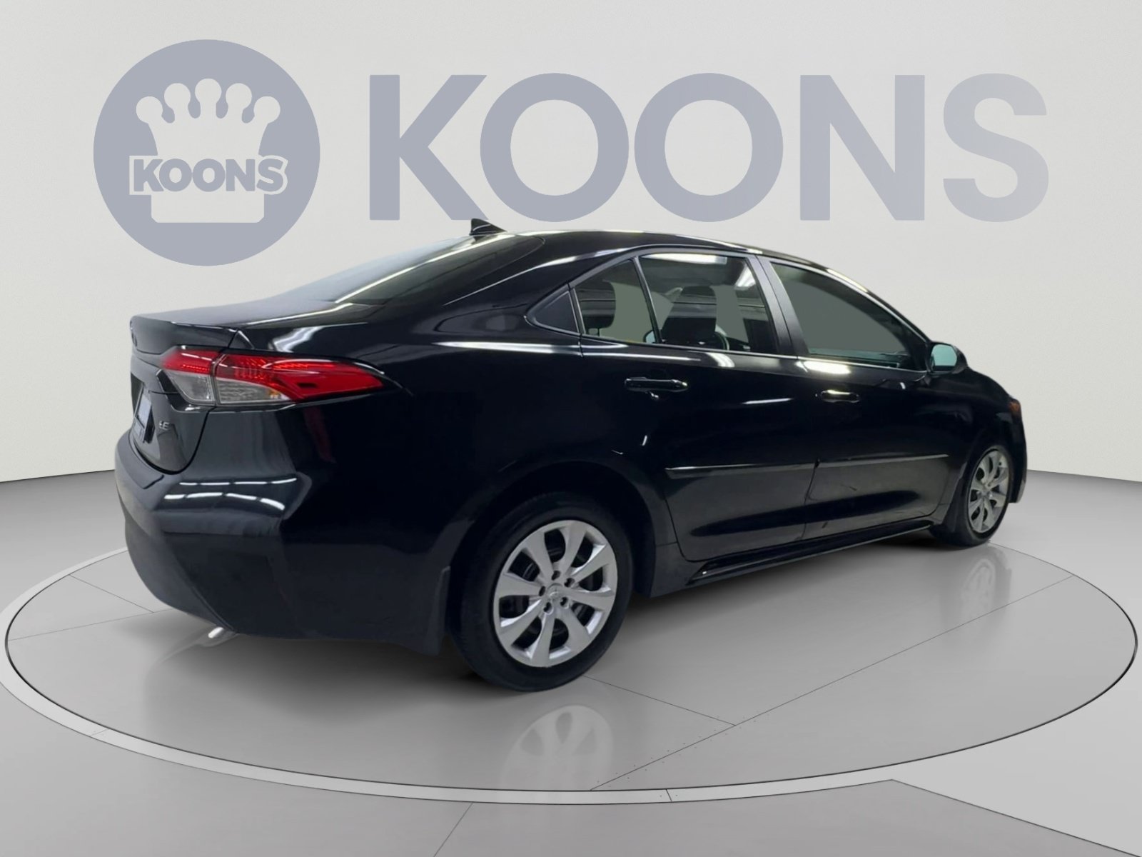 Used 2025 Toyota Corolla LE w/ Convenience Package FWD image 11