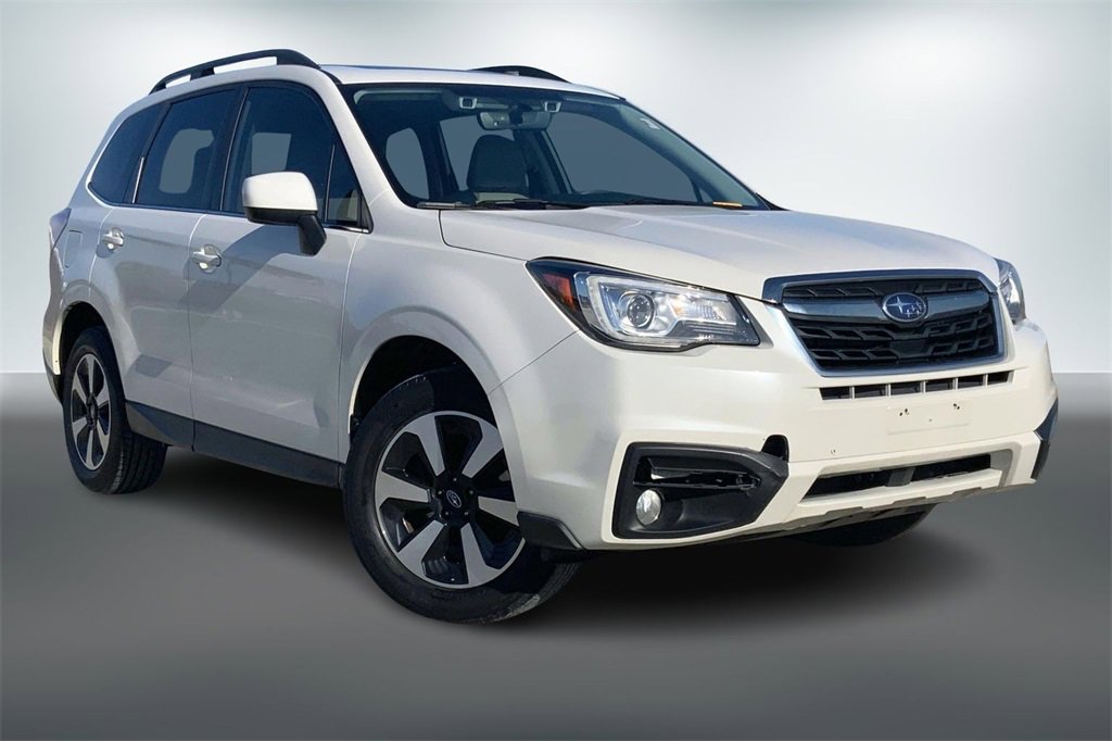 Used 2017 Subaru Forester 2.5i Limited image 3