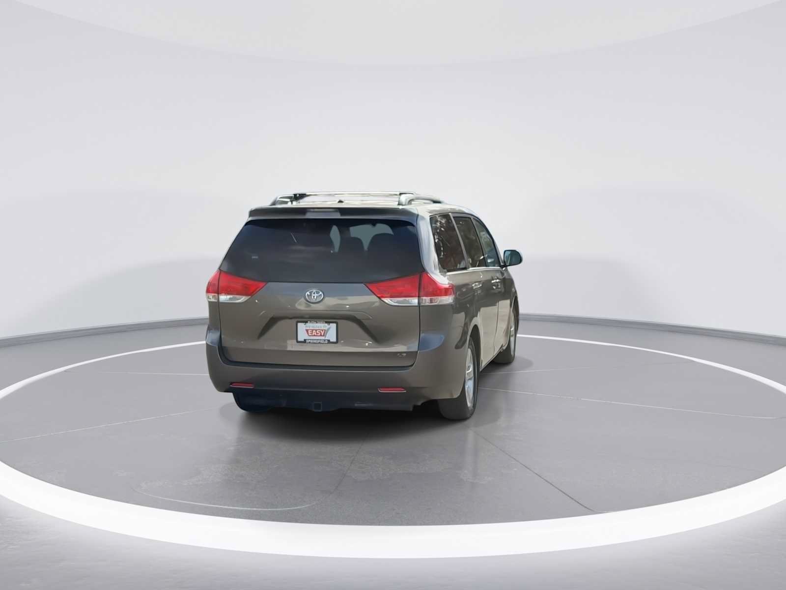 Used 2014 Toyota Sienna LE FWD image 7