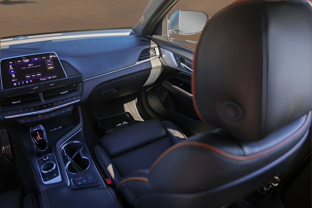 Certified 2025 Cadillac CT4 V image 28