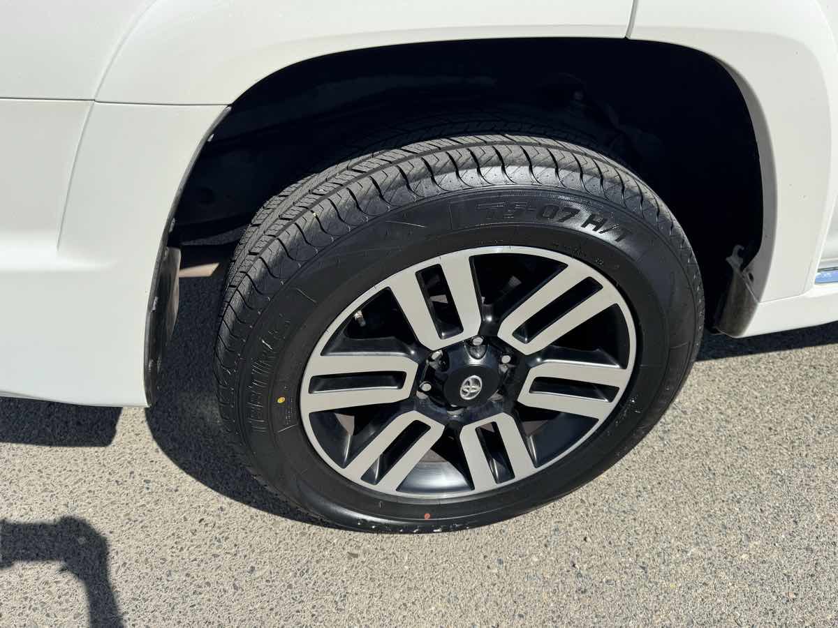 Used 2018 Toyota 4Runner Limited AWD/4WD image 37