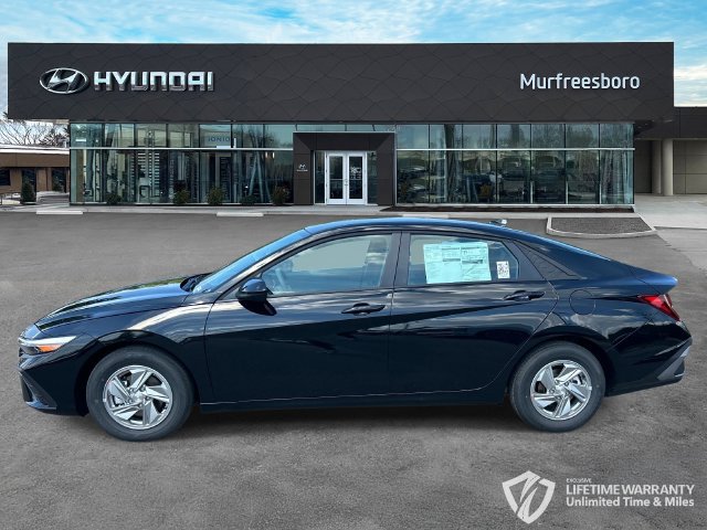 New 2026 Hyundai Elantra SE FWD image 8