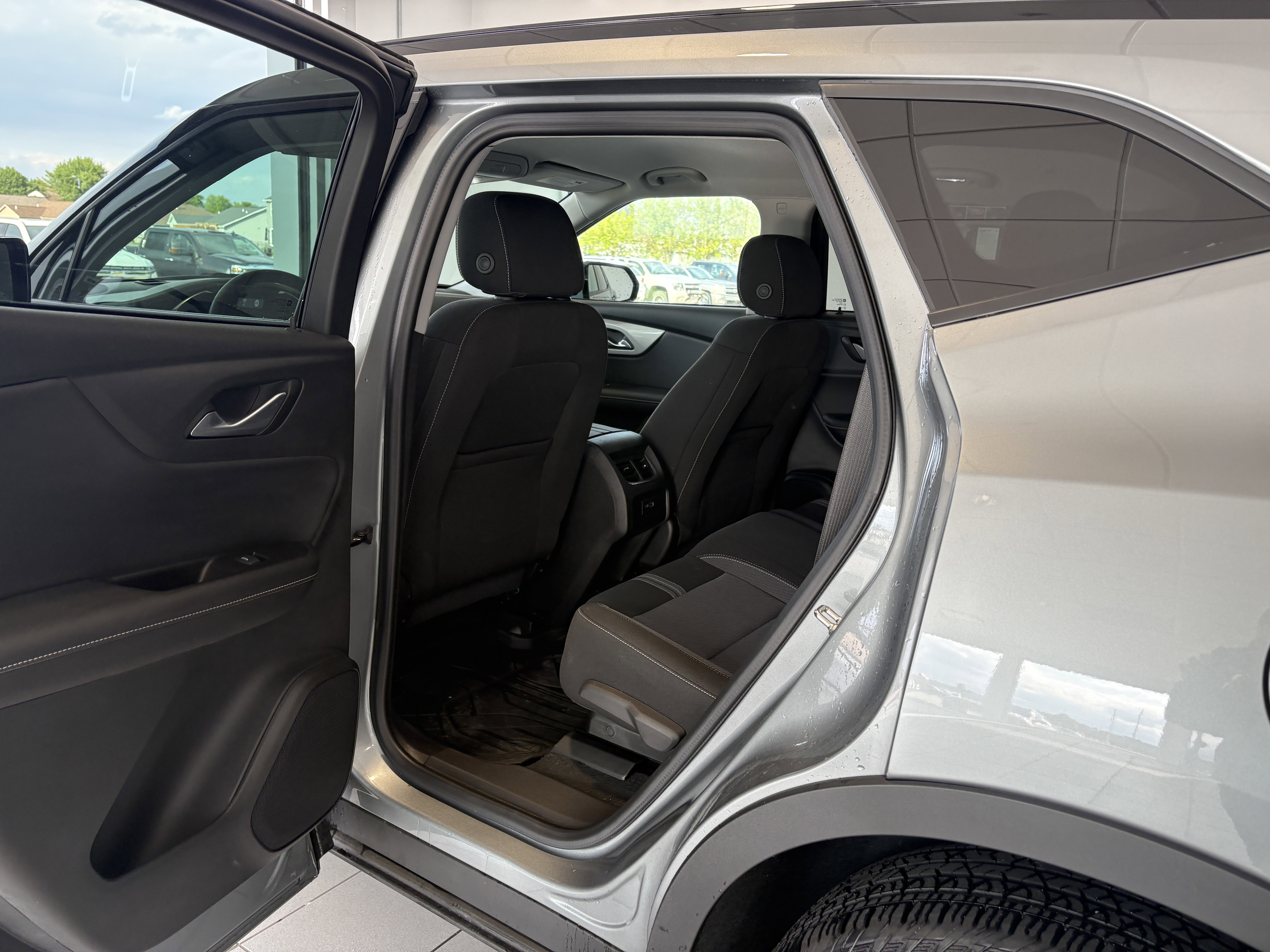 Used 2025 Chevrolet Blazer LT w/ Convenience Package FWD image 20