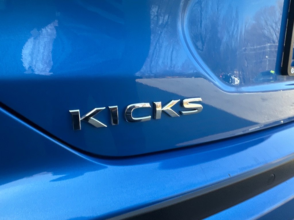 Used 2022 Nissan Kicks S image 38