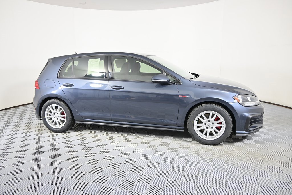 Used 2018 Volkswagen Golf 4-Door image 8