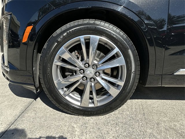 Certified 2023 Cadillac XT6 Premium Luxury image 18