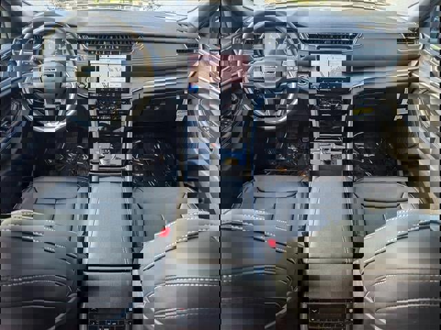 New 2025 Jeep Grand Cherokee L Limited w/ Luxury Tech Group II image 17