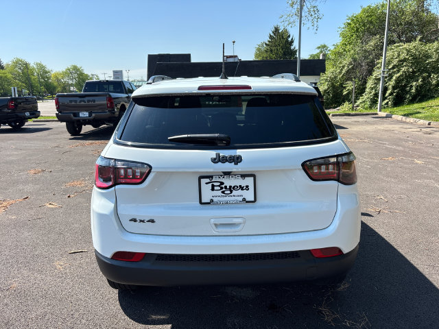 New 2026 Jeep Compass Latitude AWD/4WD image 30