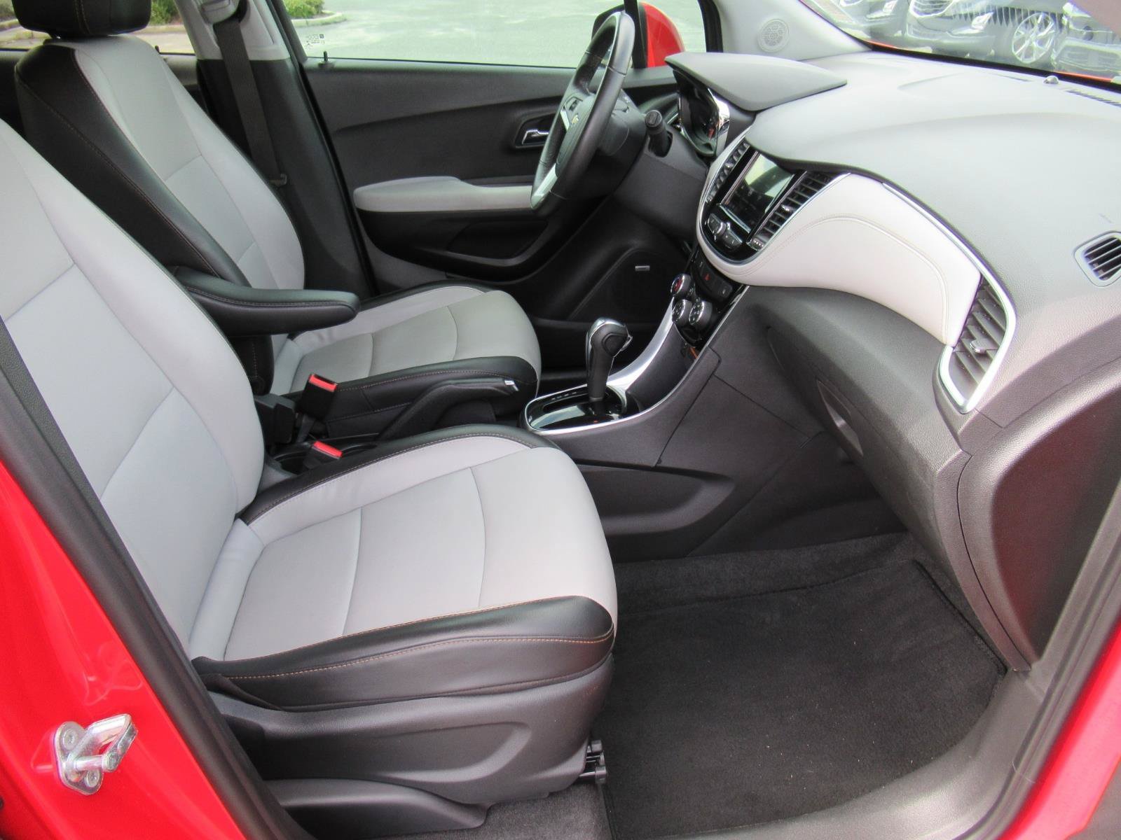 Certified 2018 Chevrolet Trax Premier FWD image 10