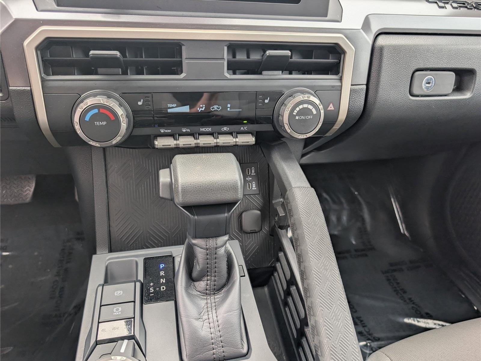 Used 2025 Toyota Tacoma SR5 AWD/4WD image 24