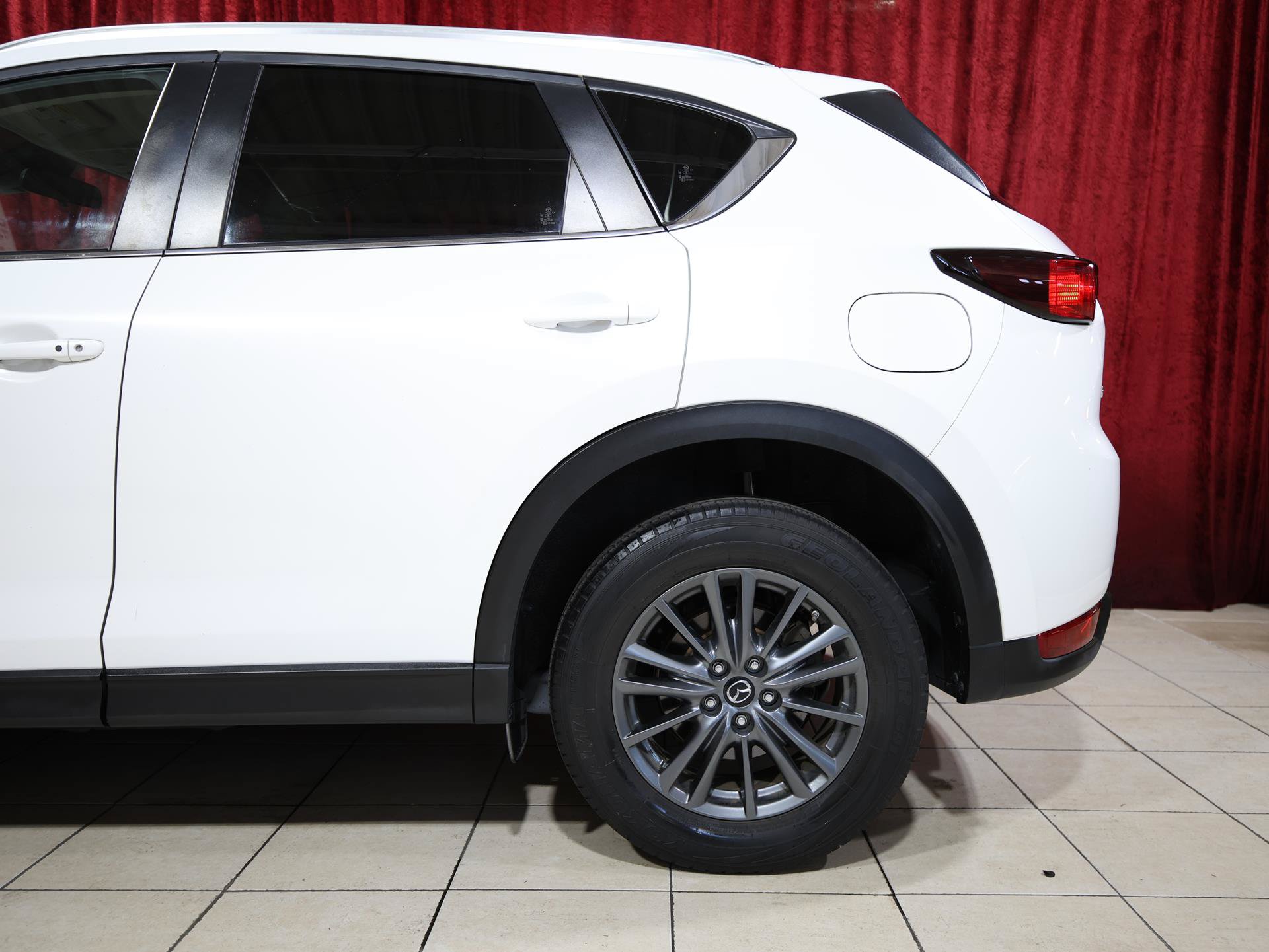 Used 2020 MAZDA CX-5 Touring FWD image 6