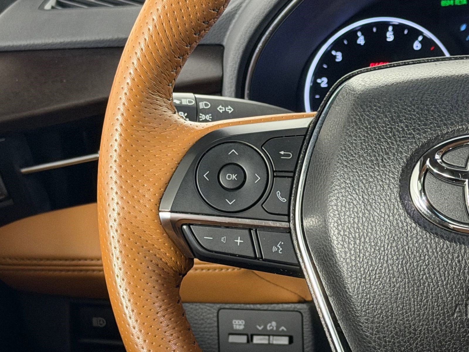 Used 2019 Toyota Avalon Limited FWD image 15