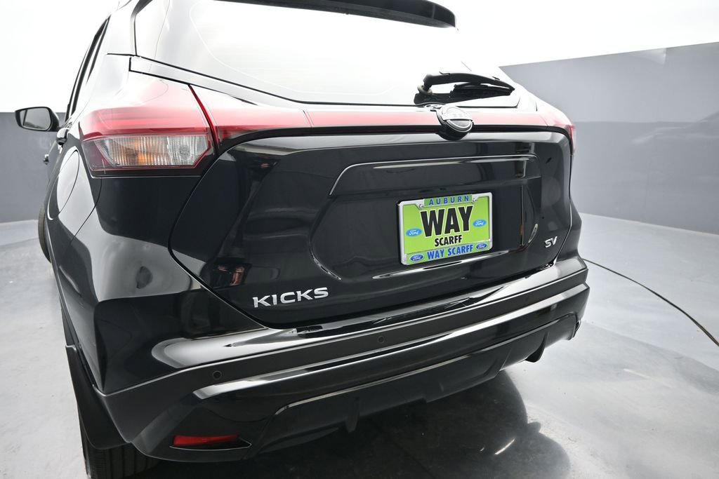 Used 2024 Nissan Kicks SV FWD image 9