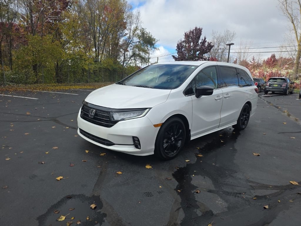 Used 2023 Honda Odyssey Sport image 3