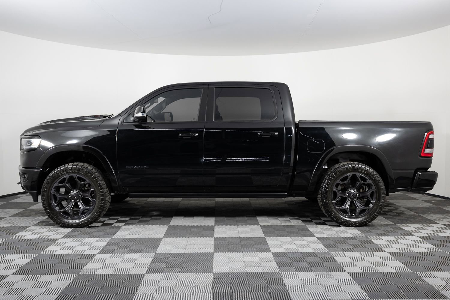 Used 2020 RAM 1500 Limited w/ Black Appearance Package image 3